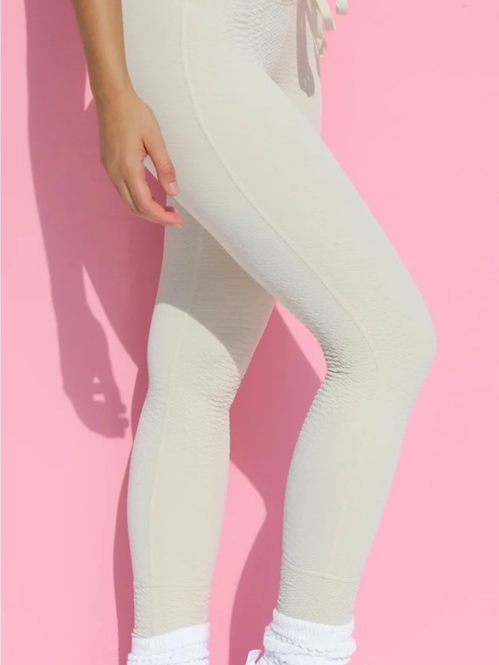 EUC Dolcessa Sweamwear Sneak skin Textured  Look Leggings Sz S Cream RARE